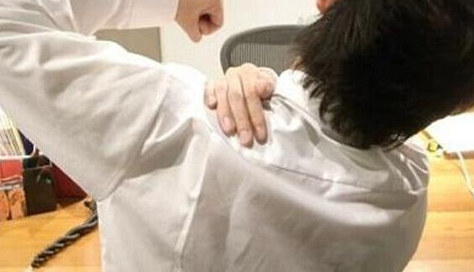如何自我診斷肩周炎？玄鹿中頻治療儀