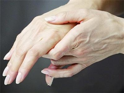 手麻可能是身體的這些原因導致